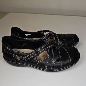 Terrikat Women's Black Leather Shoes